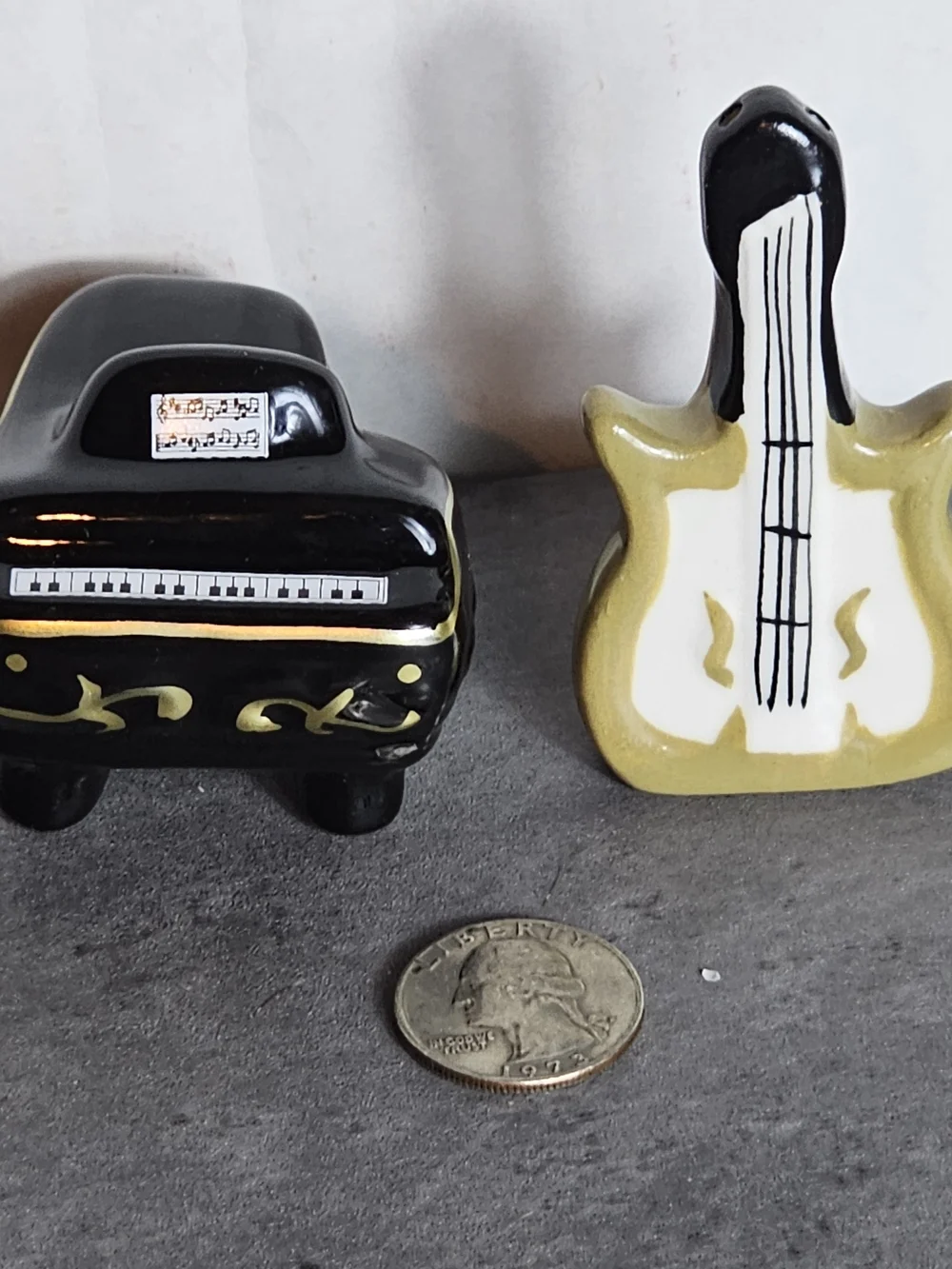 Cracker Barrel pair ceramic